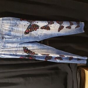 Rose Gal Faux Denim Butterfly Print High Waisted Capri Leggings (USED)